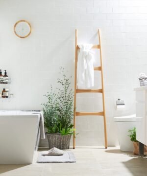 dg2-design-kamar-mandi-mungil-minimalis-warna-putih